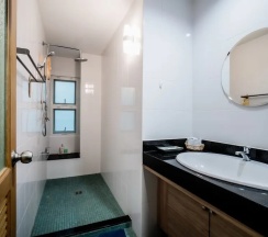 Двухместный люкс двуспальная кровать в Kata Tranquil Villa