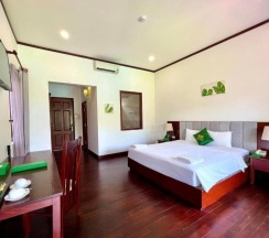 Двухместный номер Standard с видом на сад двуспальная кровать в Santa Garden Resort