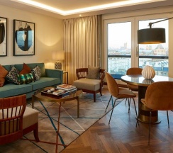 Апартаменты Deluxe c 1 комнатой в Cheval Gloucester Park at Kensington