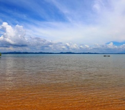 Бунгало с красивым видом из окна в Amber Sands Beach Resort