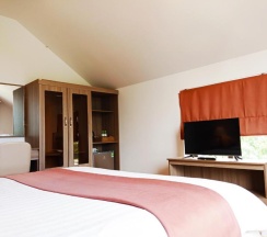Номер Deluxe в Amia Hotel