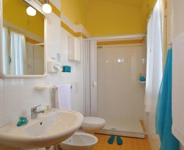Семейный номер Standard с видом на море в Hotel Capri