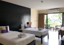 Номер Deluxe с балконом в Amarin Samui Hotel