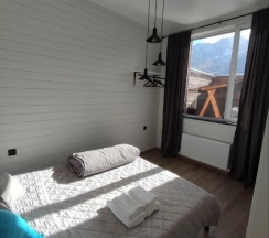 Коттедж с красивым видом из окна в Частный дом Арв Фиагдон