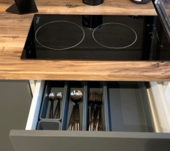 Домик 1 с балконом и с красивым видом из окна в Къашха Таш