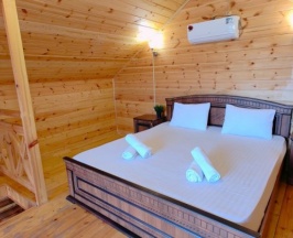 2-х комнатный 2-х этажный Домик с балконом на 6-8 человек в Кокос