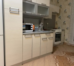Апартаменты с балконом и с красивым видом из окна в Апартаменты Pskov City Apartments Юбилейная 40