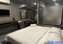 Двухместный номер Standard 2 отдельные кровати и односпальная кровать в Premier Hostel Chiang Mai