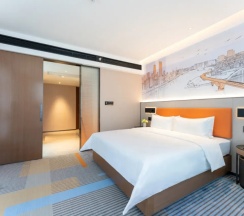 Двухместный номер Deluxe Business (двуспальная кровать) в Hampton by Hilton Guangzhou Jinshazhou