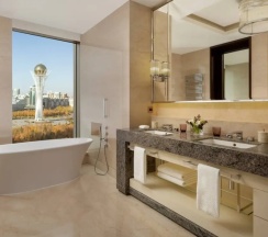 Двухместный люкс клубный Executive c 1 комнатой двуспальная кровать в The Ritz-Carlton Astana