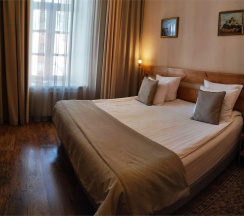 Улучшенный двухместный номер в Маросейка 2/15