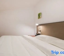 Люкс Deluxe в Holiday Inn Shanghai Dianhu (Zhujiajiao Scenic Area Ancient Town)