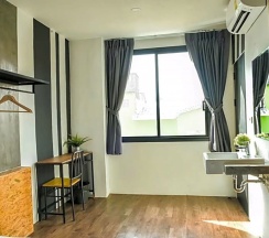 Двухместный номер Standard двуспальная кровать в The Arbern Hostel x Bistro