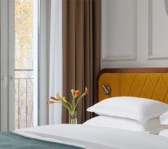 Стандарт с французским балконом в Петровка 26