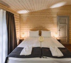 Коттедж двухуровневый с балконом в Валдайский теннисный клуб