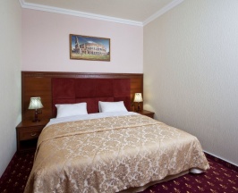 Двухместная Люкс с видом на город двуспальная кровать в Amici Grand Hotel