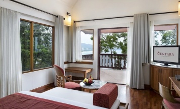 Двухместная вилла Deluxe с видом на океан двуспальная кровать в Centara Villas Phuket