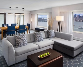 Люкс Presidential в Hyatt Regency Boston Harbor