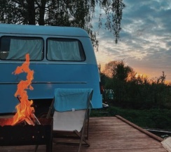Woody Blue в Hippy Hotel