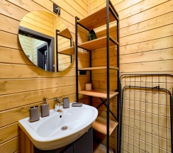 Барнхаус с личной сауной и мангальной зоной в Веслево Клуб