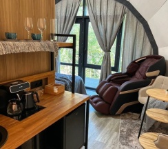 Купольный дом "Улитка VIP" с панорамным окном, купелью Фурако и массажным креслом в Три воды