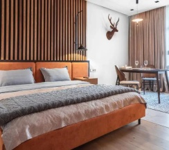 Люкс с 2 комнатами с балконом и с красивым видом из окна в Apart hotel Colibri