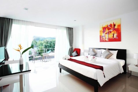 Равай: Отель One World One Home Naiharn Hotel