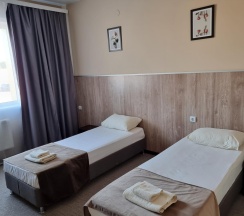 Номер стандарт комфорт с 2 односпальными кроватями в Leto Place
