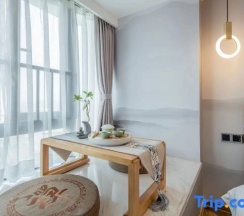 Двухместный номер Executive с балконом двуспальная кровать в Yidiandian Hotel Apartment (Shenzhen International Convention And Exhibition Center)