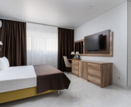 Двухместный  Стандарт Цоколь в Trianon hotel