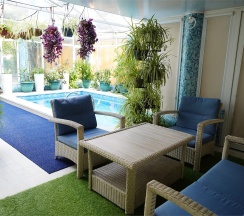 Люкс с бассейном в Александр