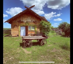 Семейный коттедж с красивым видом из окна в Туган-як