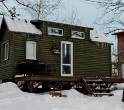 Изумрудный tiny house в Шведские дачи