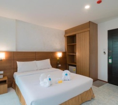 Двухместный номер Deluxe с балконом двуспальная кровать в Destination Patong