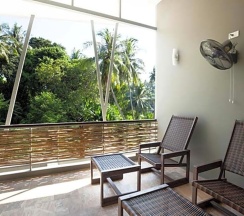 Номер Deluxe с красивым видом из окна в Kata Tranquil Villa