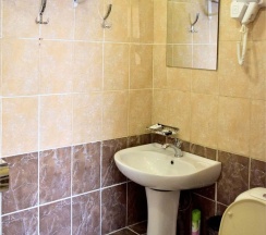 №6. Трехместный номер с дополнительным спальным местом и видом на горы в Прибой