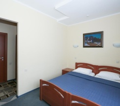 Номер стандарт с 2 односпальными кроватями в Нео