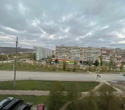 Двухместные апартаменты c 1 комнатой с балконом и с видом на город (двуспальная кровать) в Апартаменты Рядом с Трассой