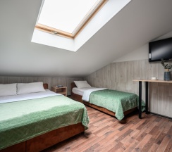 Трехместный номер с мини-кухней в Риверсайд