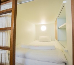 Кровать в общем номере в Give Me 5 Hostel