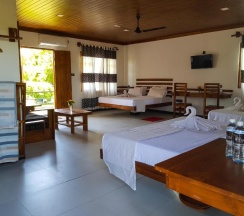 Двухместный люкс Deluxe двуспальная кровать в Eco Hotel Black & White - Anuradhapura
