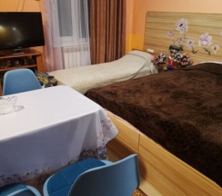 Стандарт трёхместный с кухней и с 1 доп. местом в Тифлис