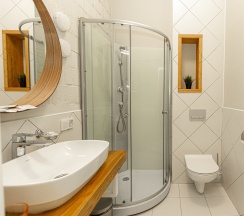 Семейный номер с общей ванной комнатой в Лимонад