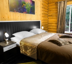 Сосновый Джуниор Сьют в Изумрудное