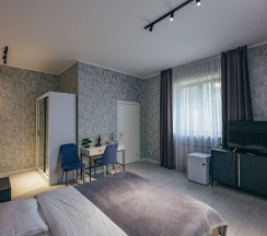 13.Двухместный номер с двуспальной кроватью полулюкс в Royal Lake