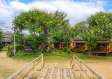 Бунгало с видом на воду в Family Huts