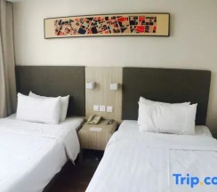 Двухместный номер Standard 2 отдельные кровати в Hanting Hotel Qinhuangdao Quante Field