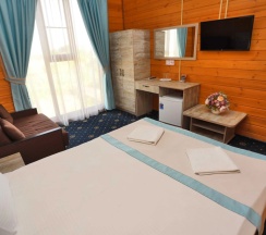 Двухместный номер Standard с красивым видом из окна двуспальная кровать в Ялта