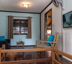 Бунгало Classic с красивым видом из окна в Отель Secret Garden Beach Resort