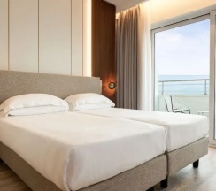 Двухместный номер Look 2 отдельные кровати в Adriatic Palace Hotel